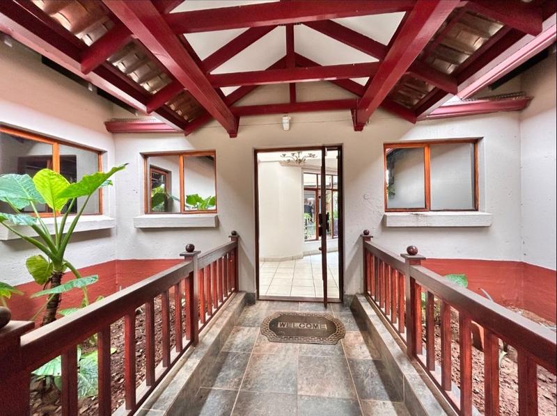 6 Bedroom Property for Sale in Birdwood Estate North West